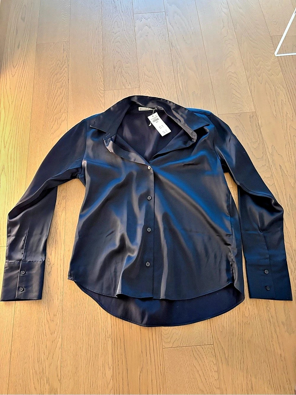 Abercrombie & Fitch Satin Button-Through Shirt Women's Button Down Shirt Dark Na